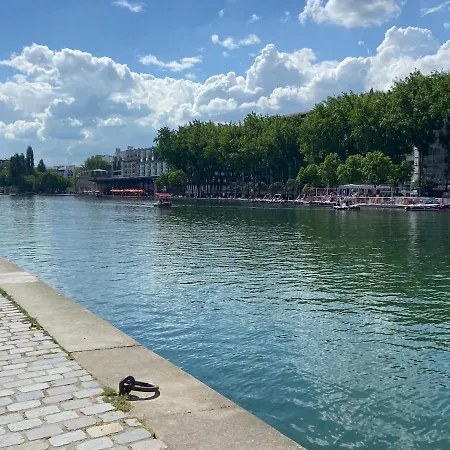 Jolie Studette A 2 Pas Du Bassin De La Διαμέρισμα Παρίσι